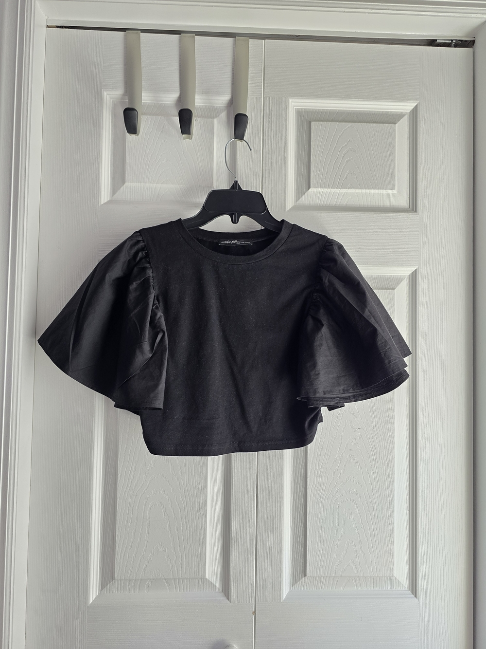 On twelfth Black Flutter Sleeve Crop Top Size M